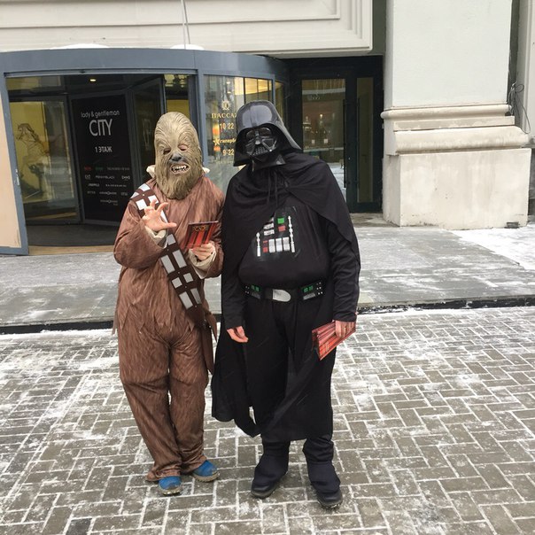 Пассаж Синема лифлетинг в костюмах «Звездные войны»